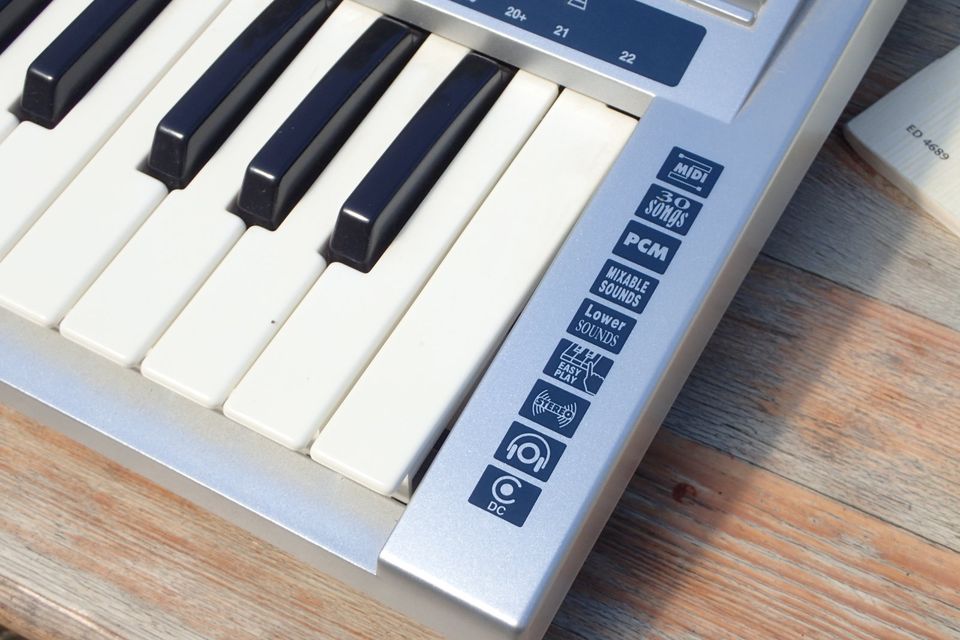 Bontempi PM 683 Keyboard PM683 HI Generation 61 Tasten MIDI In / in Borken