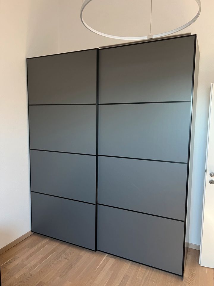 PAX Schrank IKEA | Möbel | Montage | Küchenmonteur | Handwerker in München