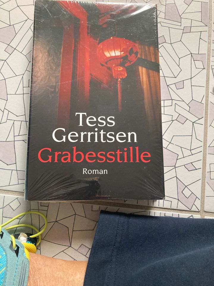 Grabesstille von T. Gerritsen NEU in Kümmersbruck