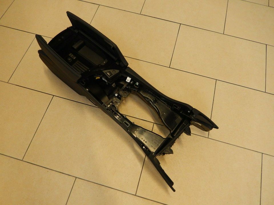 Original Mittelkonsole Armlehne Schwarz 9216841 BMW F10 F11 in Siegen