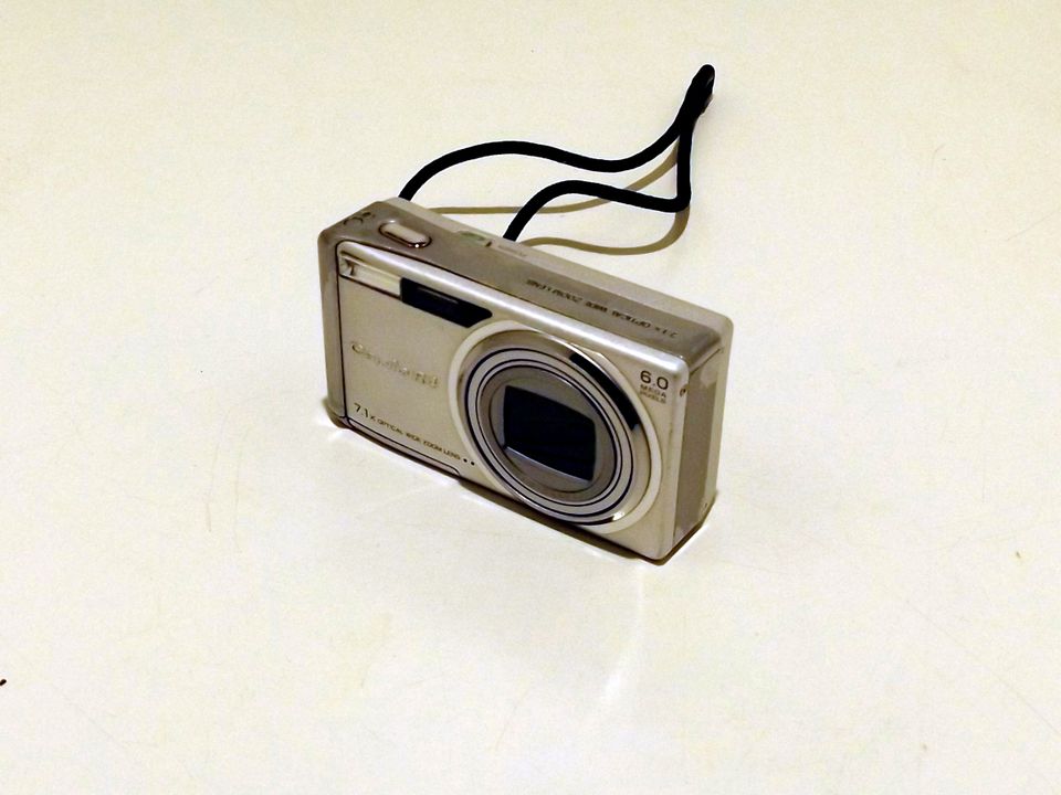 Ricoh Caplio R4 Digitalkamera (7,1 Megapixel) Voll Funktionsfähig in Beedenbostel
