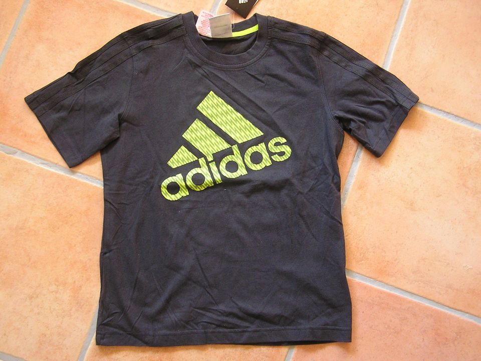 Adidas Kinder T-Shirt Gr. 152 in Fischbachtal