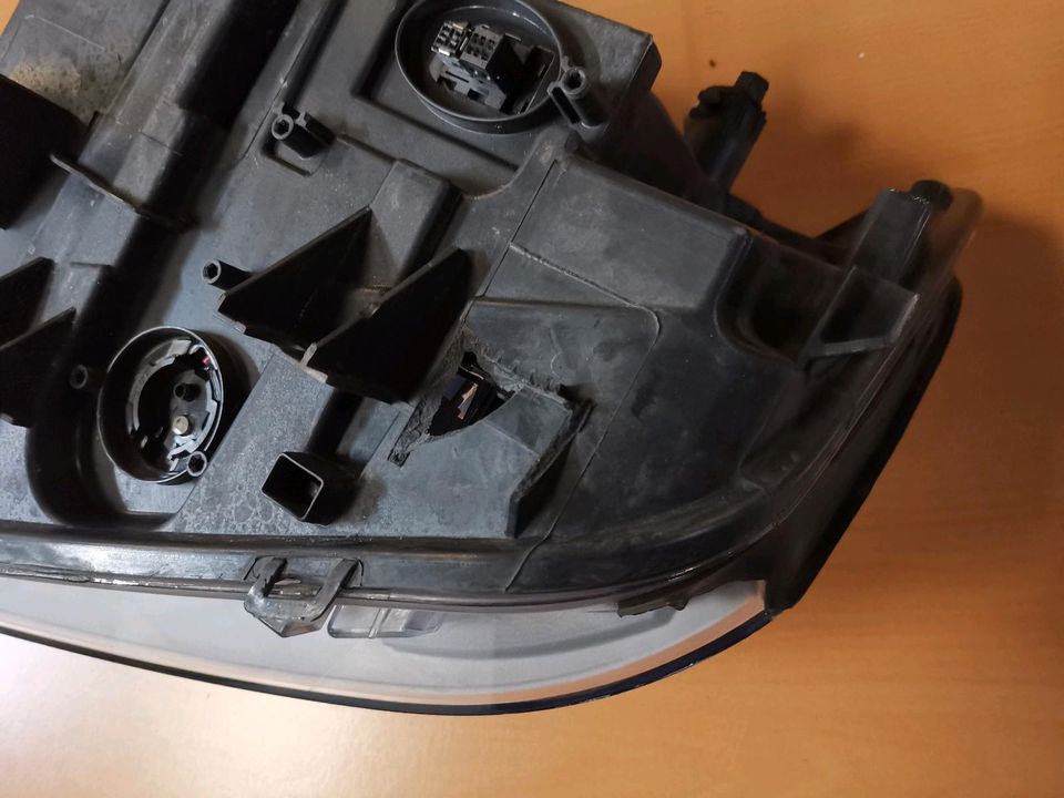 BMW X3 F25 F26 Xenon Scheinwerfer Rechts 7217294 in Bergkamen