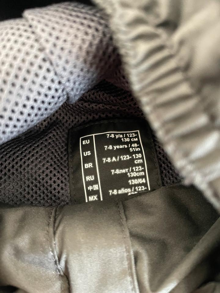 Fussballhose Fußballregenjacke Fußballschuhe Fussballset 128 in Schlangenbad