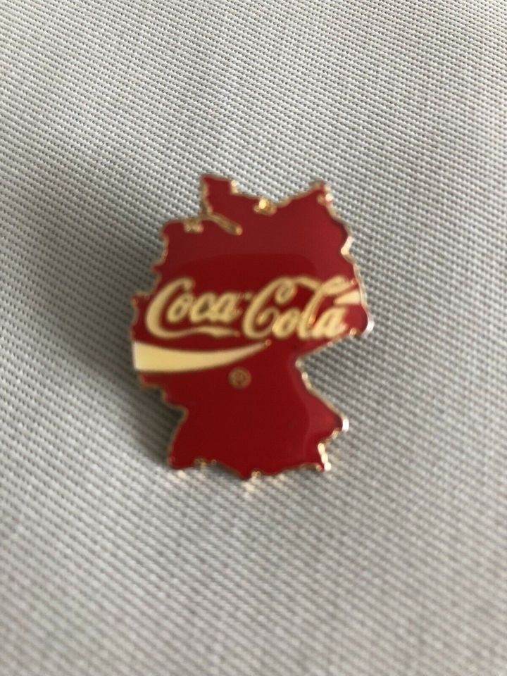 Seltene Coca-Cola Pins, 8 Stück, mit Box in Essen