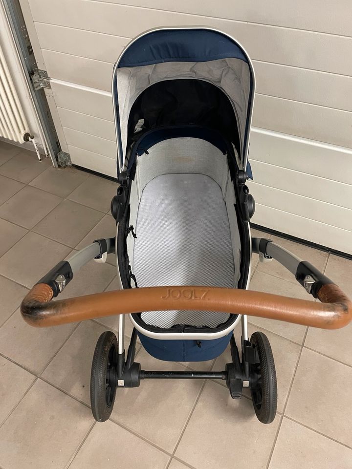 Kinderwagen blau mit viel Zubehör in Bad Schwartau