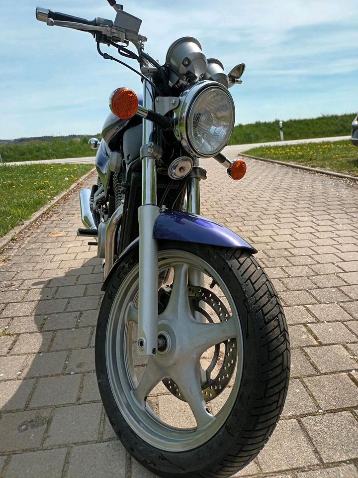 Suzuki VX 800 mit V2 Motor und Kardanantrieb! in Wittibreut