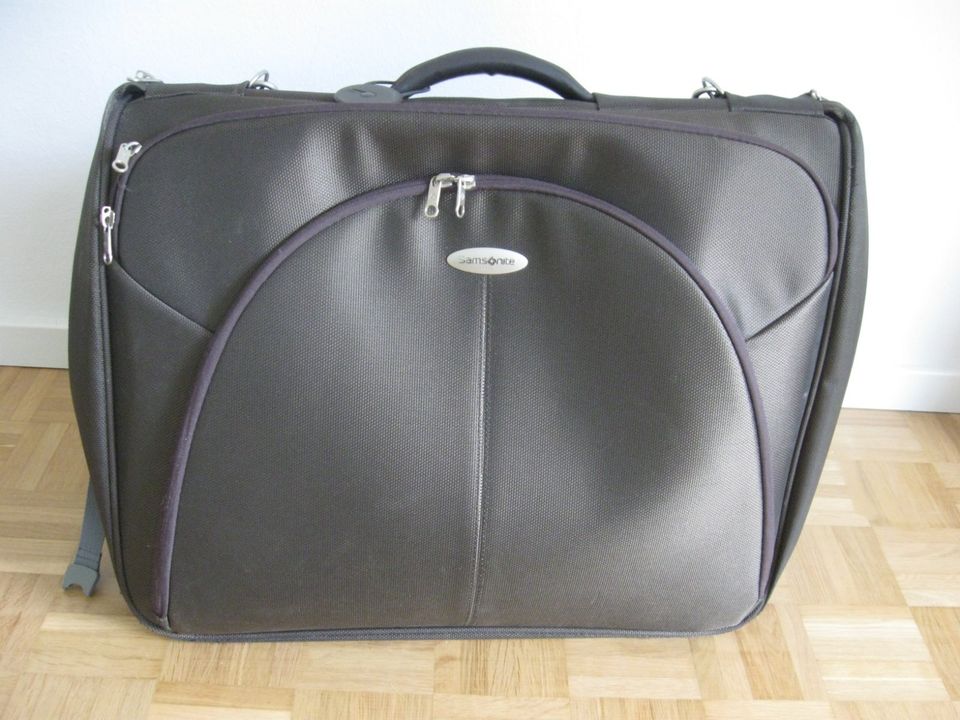 Samsonite Kleidersack/Koffer, Neuwertig, Schnäppchen in München