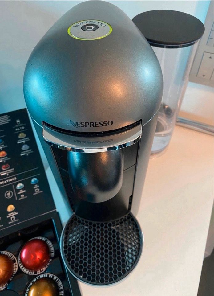 NESPRESSO Vertuo Kapselmaschine Kaffeemaschine inkl. 11 Kapseln in Kusel