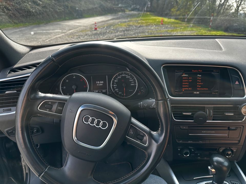 Audi Q5 2.0 TDI Quattro S Tronic Leder Xenon S Line in Braubach