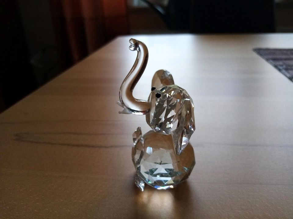 Echt Kristall Glas Elephant Elefant 9 cm hoch Deko Figur in Hamburg