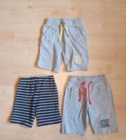 Esprit Shorts Gr. 98 104 Kurze Hosen Sporthosen Frankfurt am Main - Bergen-Enkheim Vorschau