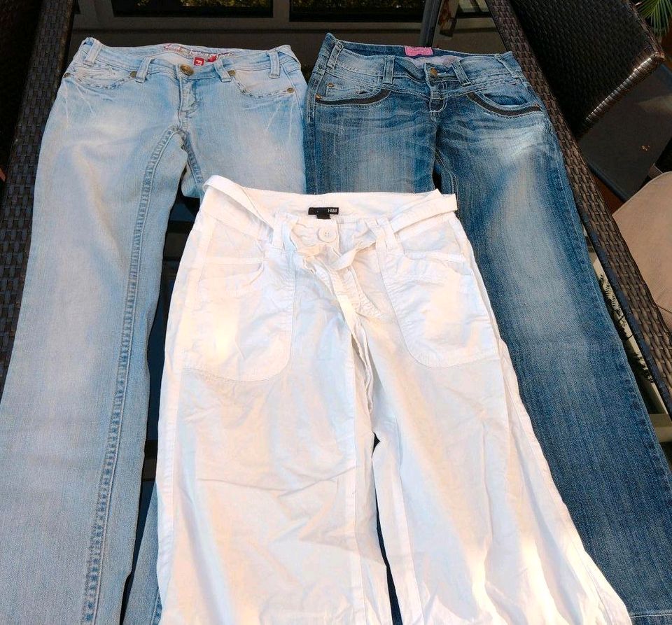 Klamotten Paket Jeans Esprit EDC H&M mbj Jeans Fritz 34 36 S XS in  Niedersachsen - Holle | eBay Kleinanzeigen ist jetzt Kleinanzeigen