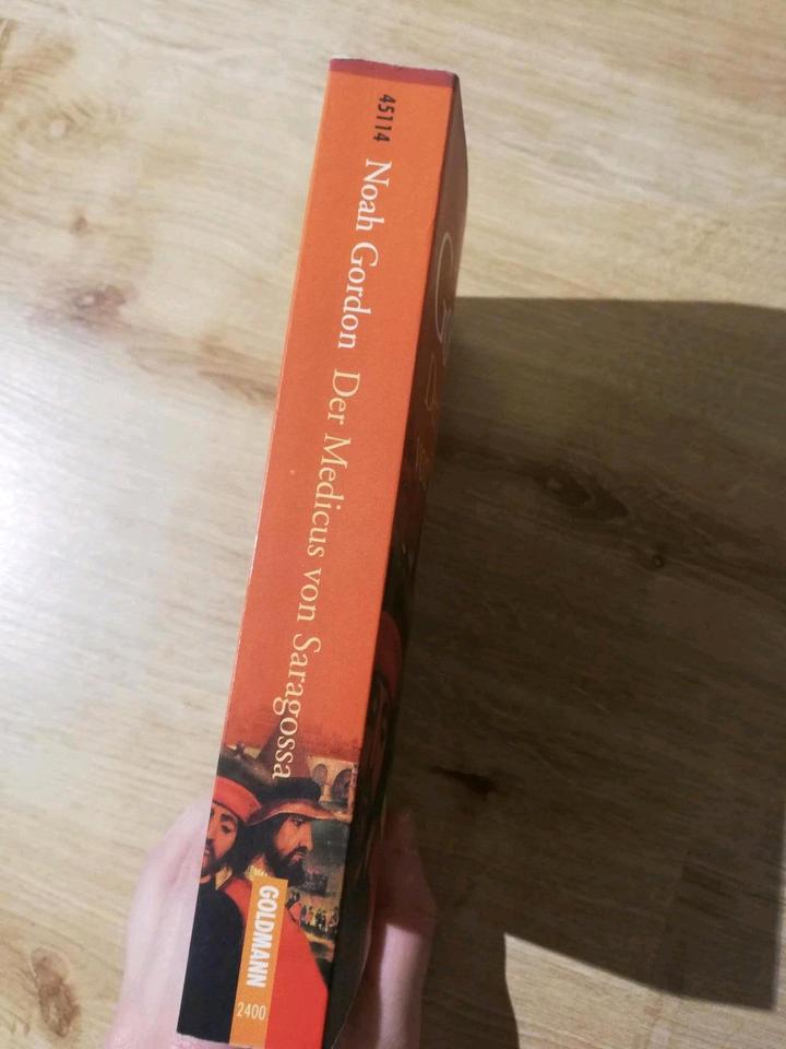 Mittelalterbücher (Romane und unterhaltsames Geschichtsbuch) in Leverkusen