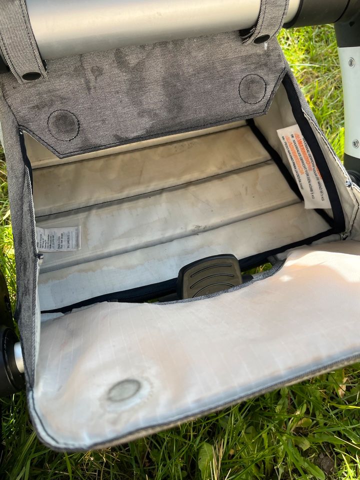 Joolz Kinderwagen Buggy mit Zubehör grau in Waldmohr