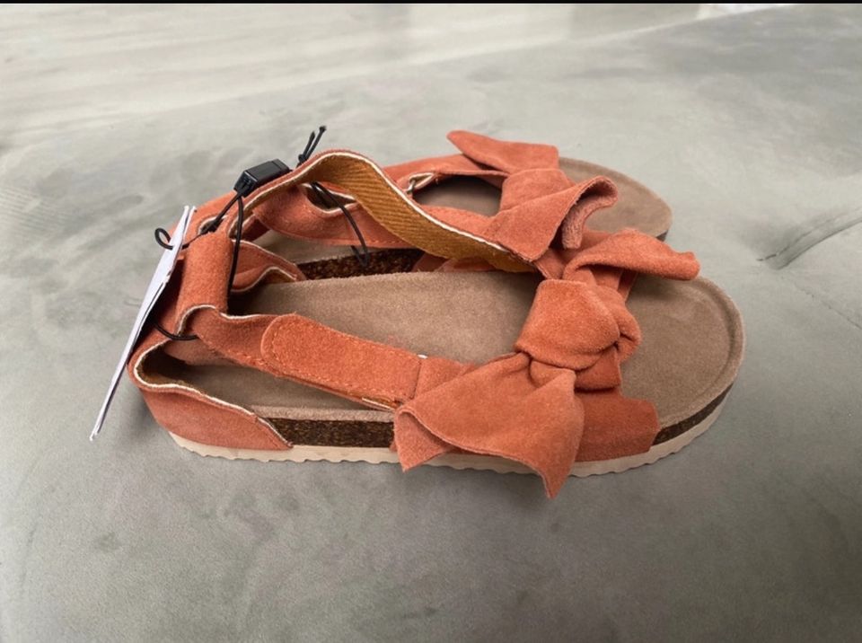 Neu! Reserved Leder Sandalen 32 in Sundern (Sauerland)