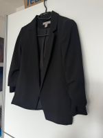 Schwarzer Blazer mit Raffärmeln in XS/Gr. 34 Düsseldorf - Rath Vorschau