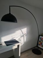 Stylische schwarze IKEA Lampe in bogenform SKAFTET/SKURUP Hessen - Nidderau Vorschau