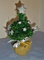 MINI-WEIHNACHTSBAUM mit silbernem Baumschmuck im Jutesack -NEU !- Sachsen - Chemnitz Vorschau