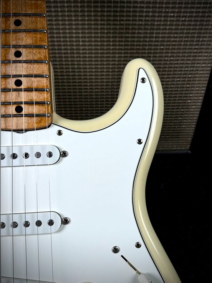 2005 Fender 69 Strat Closet Classic Relic Olympic White in Kiefersfelden