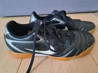 Schwarze Sport-/Handballschuhe mit silbernen Streifen von Nike Niedersachsen - Beckdorf Vorschau