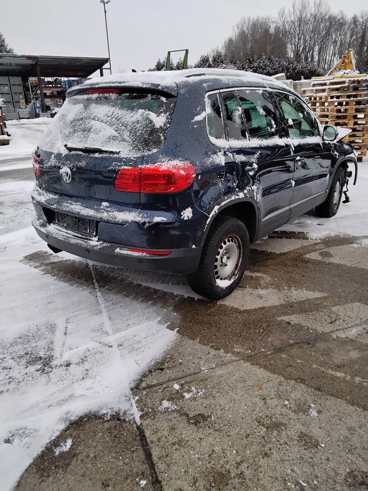 Eratzteile Schlachtfest VW Volkswagen Tiguan Sitze Türen in Schwabmünchen