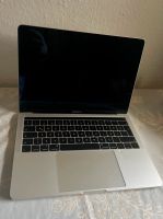 Sauberes gebrauchtes MacBook Pro 2018 13 zoll, 8Gb Ram, 512 SSD München - Hadern Vorschau