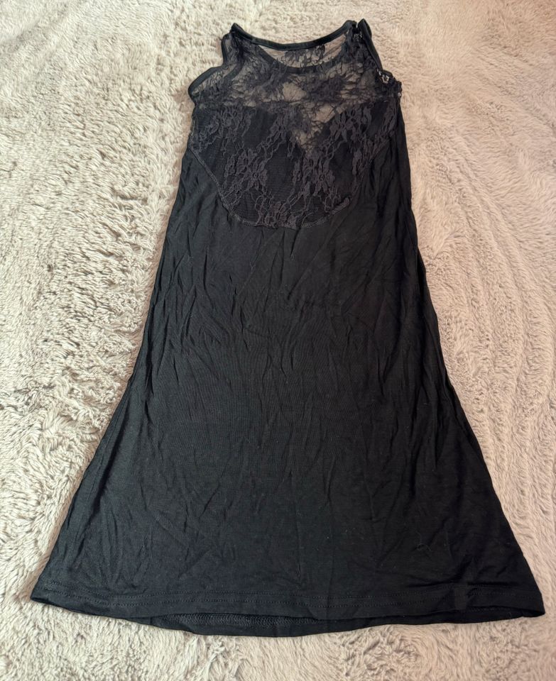 Schwarzes Kleid in Delitzsch