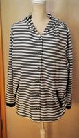 Sweatjacke/Kapuzenjacke Größe 52/54 Nordrhein-Westfalen - Bedburg Vorschau