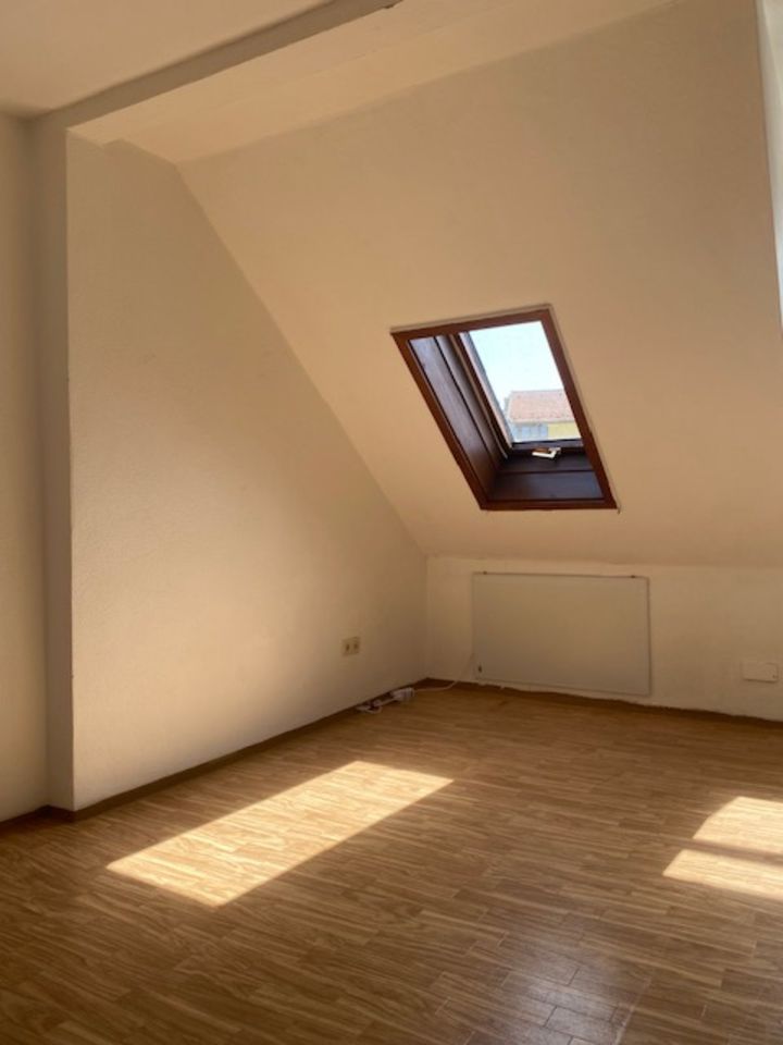 4 Zimmer DG Wohnung in Coburg Stadt (WG geeignet) in Coburg