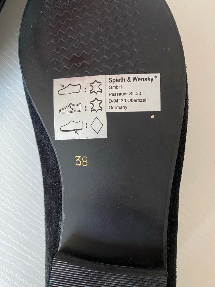 Trachten Schuhe NEU Gr.38 ….. Nummer 240 in Königsmoos