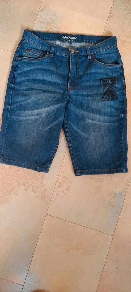 kurze Jeans, kurze Hose, Größe 170 in Steina