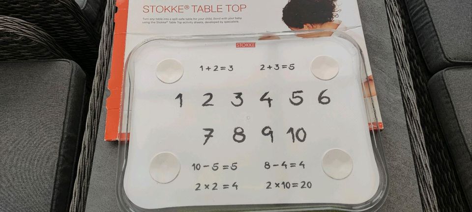 2× Stokke Table Top Esstisch Baby Kleinkind Serviertablet in Düsseldorf