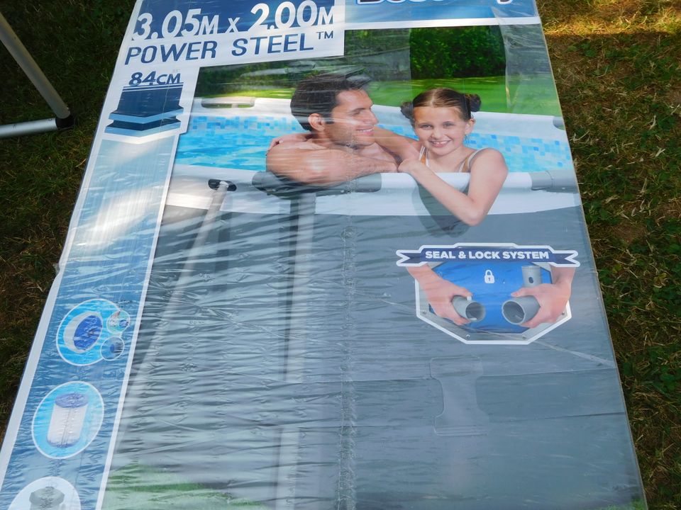 Bestway Power Steel Pool oval 305x205x84 Schwimmbad Schwimmen in Bitburg