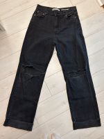 Bershka High Rise Straight Jeans schwarz Gr.36 Nordrhein-Westfalen - Ratingen Vorschau