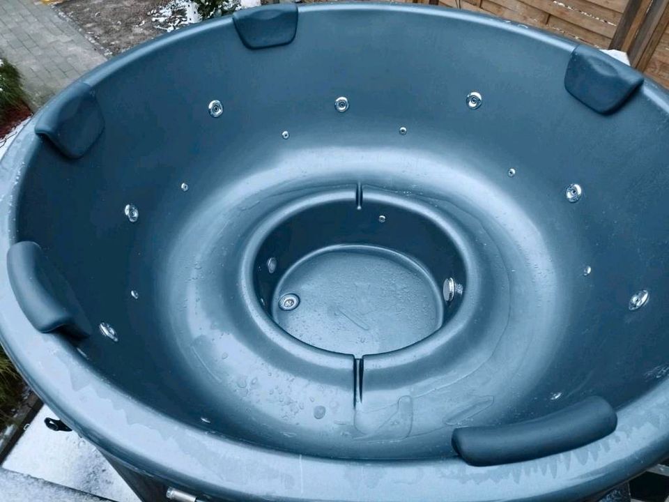 HOT-TUB WHIRLPOOL VERMIETUNG in Sassnitz