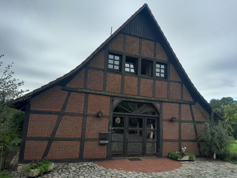 Fachwerk Anwesen mit Blick auf Wald und Wiesen! in Osnabrück