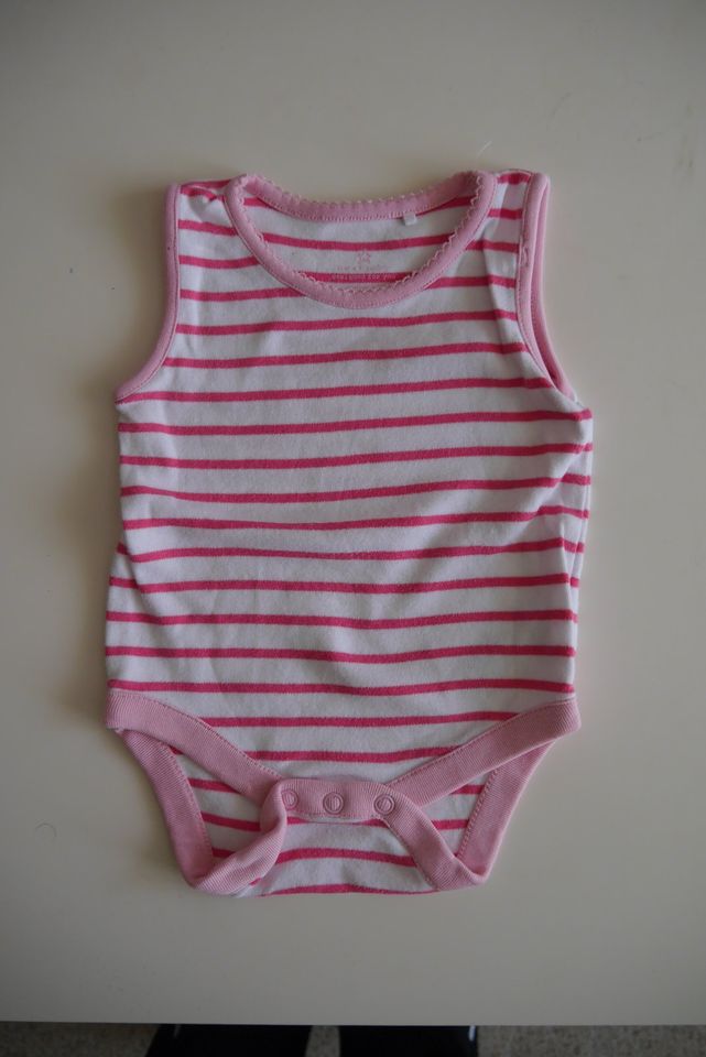 0,50€ Body NEXT gestreift rosa weiß ärmellos 62/68 / Vers.1,65€ in Gräfenhainichen