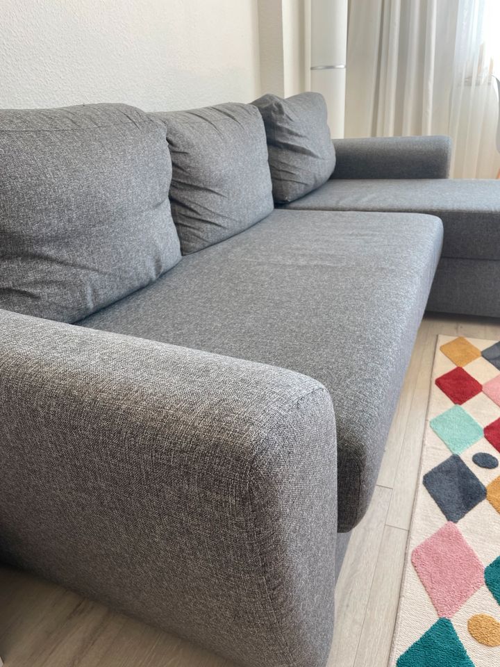 Couch in Grau in Neuss