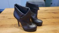 Buffalo Stiefeletten Plateau High Heels Leder grau 40 Nordrhein-Westfalen - Leichlingen Vorschau