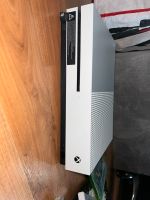 XBOX ONE S mit zwei Spielen + Kabel Dresden - Coschütz/Gittersee Vorschau