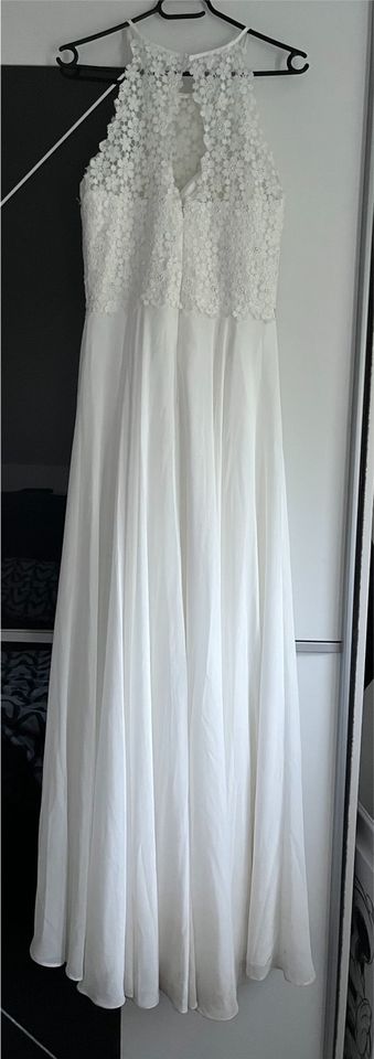Brautkleid Hochzeitskleid Magic Bride Größe 38 mit Reifrock in Chemnitz