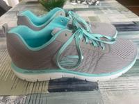 Damen Schuhe von Sketchers Hessen - Hungen Vorschau