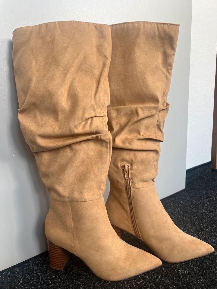 Damenschuhe Stiefel Wildleder-Optik 37 Neu OVP in Essen