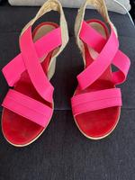 Sandalen pink mit Keilabsatz Gr. 38 Thüringen - Weimar Vorschau