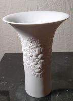 Rosenthal Blumenvase weiß, Blütenmuster, Bisquitporzellan, ca.21 Rheinland-Pfalz - Gönnheim Vorschau