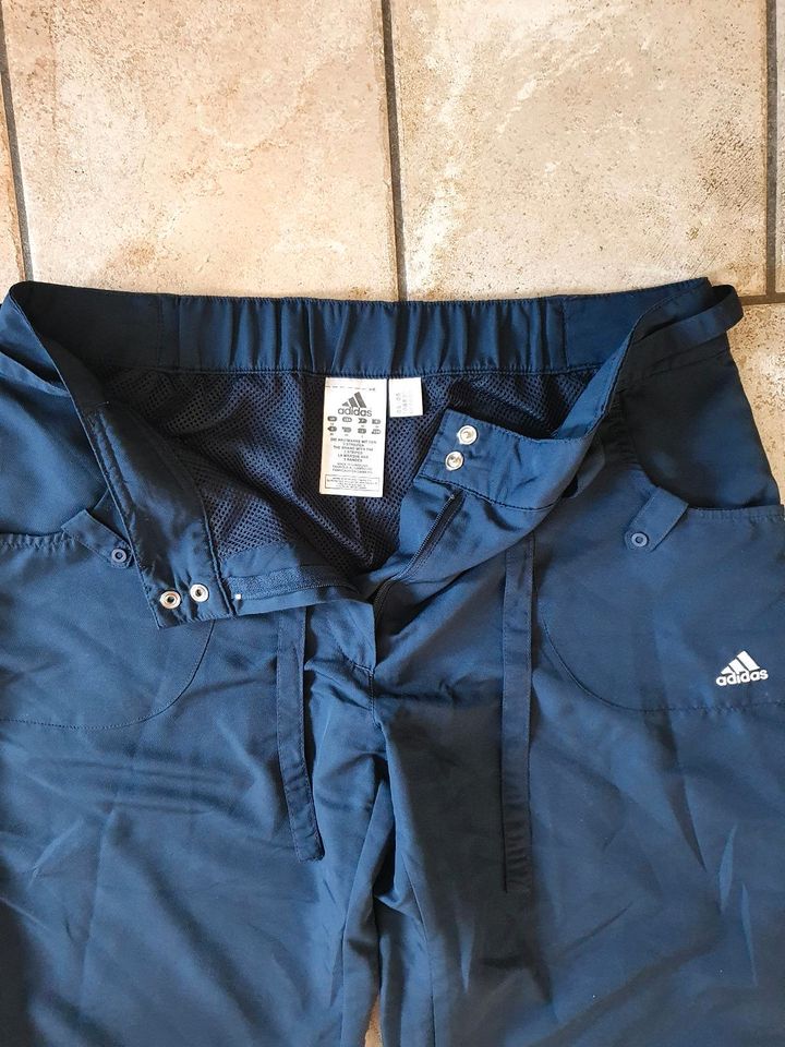 Adidas outdoor Hose Gr 36 kurz shorts Wanderhose in Düsseldorf