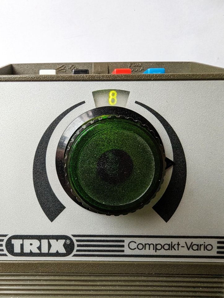 TRIX Trafo Compakt - Vario Neuwertiger Zustand in Lippstadt