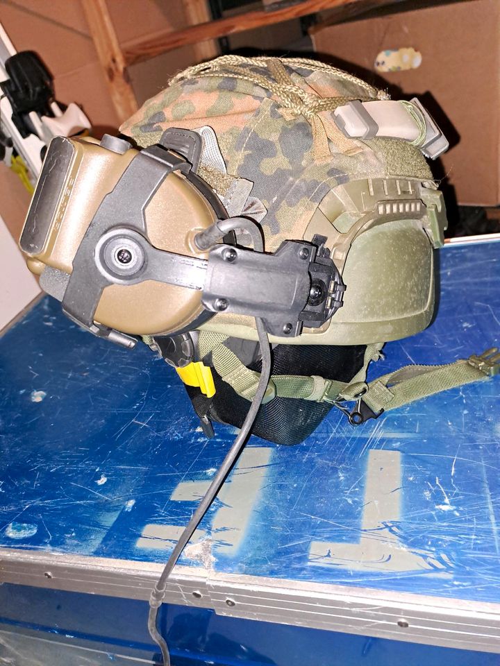 Peltor Helmadapter Bundeswehr Helm Headset Adapter Full cut Gefec in Rosenheim