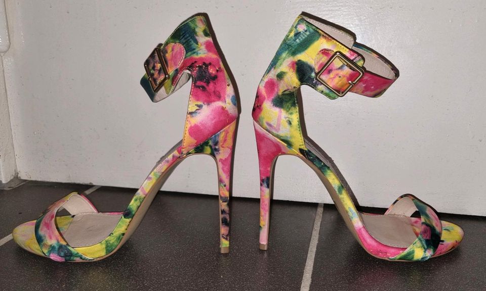 High Heels Steve Madden Riemensandaletten Sommer Blumen, Frühling in Berlin